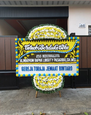 Papan Bunga Duka di Molas